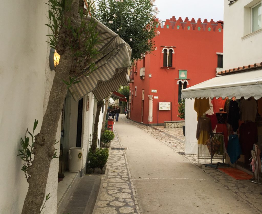 The historic center of Anacapri is beautiful. Here you can see the Casa Rossa.