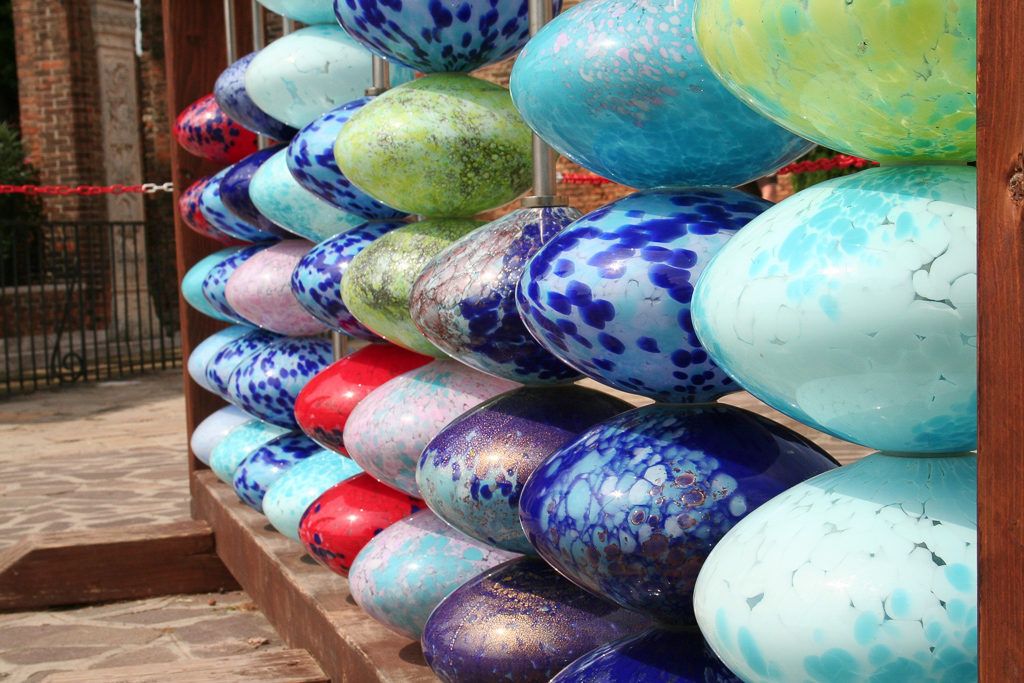 One of the best things to do in Murano, Italy, is browse the glass showrooms!