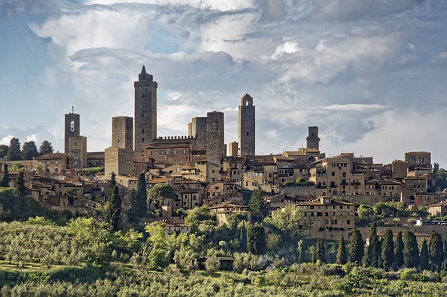 San Gimignano Italy should definitely be on your Tuscan trip itinerary!