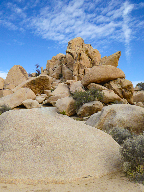 Boulders in Joshua Tree NP in Southern California