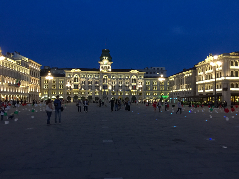 Piazza Unita d' Italia in Trieste by night