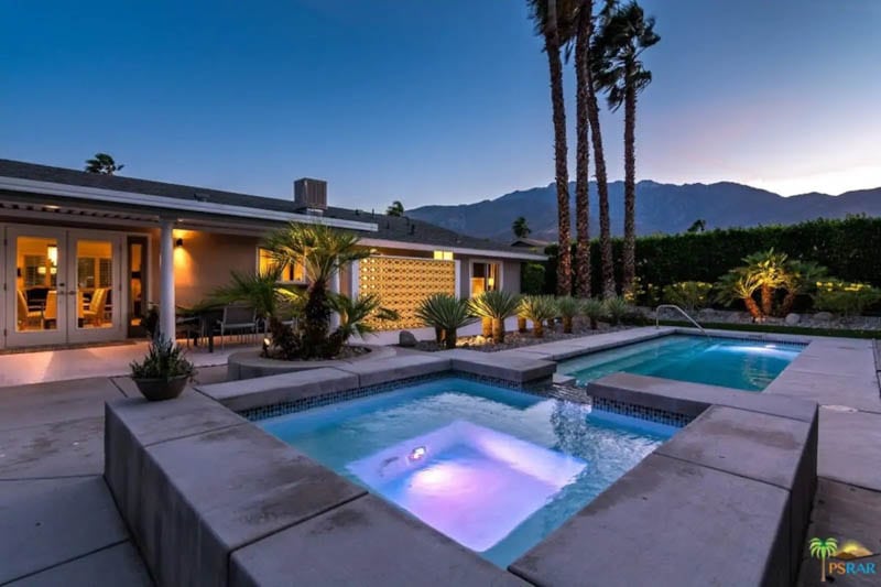 Pool and spa Luxurious Palm Springs home