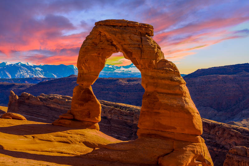 Delicate Arch in Arches NP, Utah, at sunset