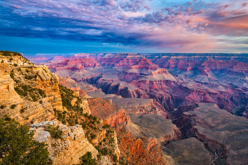 The South Rim of the Grand Canyon offers magnificent panoramas.