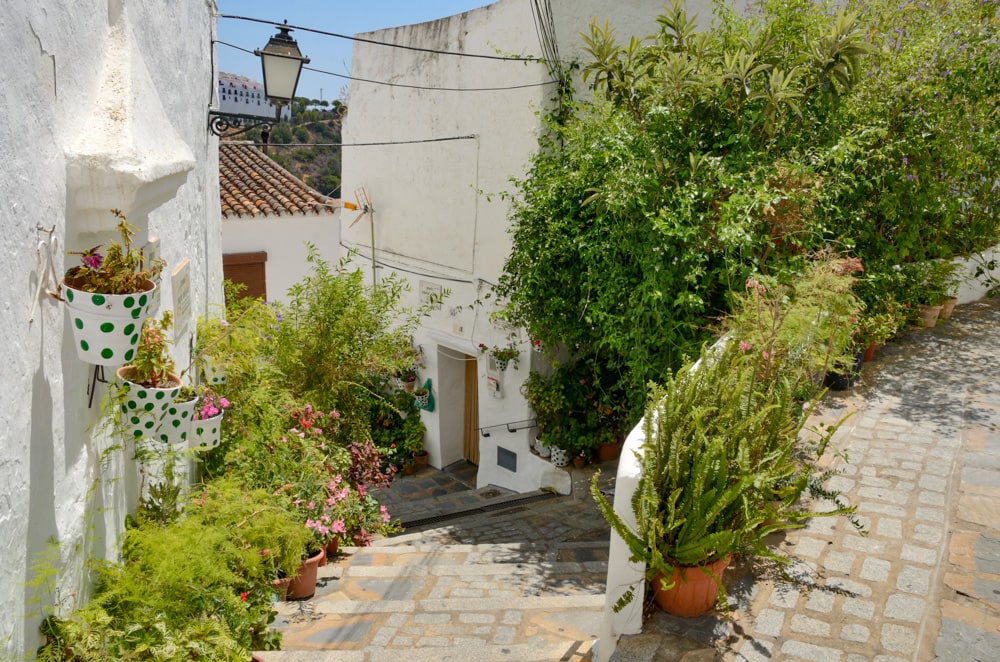 An alley in Casares Spain