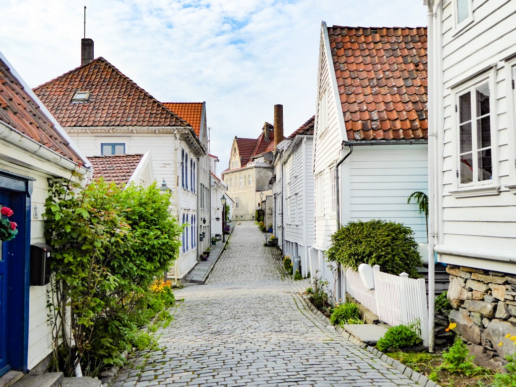 Exploring Gamle Stavanger is one of the best things to do in Stavanger, Norway!