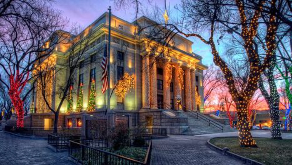 The courthouse in Prescott, Arizona, decorated and illuminated at the holidays.