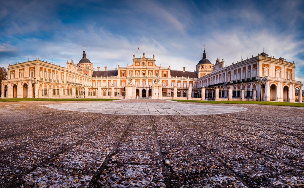 The Royal Palace in Aranjuez, Spain. Aranjuez is one of the best day trips from Madrid you can do!