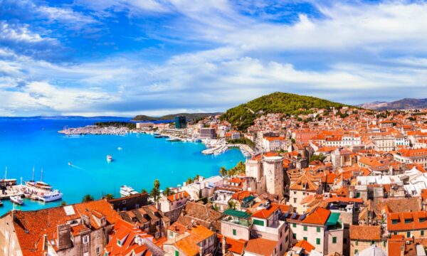 Croatian Coast Itinerary: 12 Amazing Coastal Towns in Croatia You Must Visit!